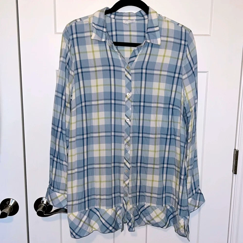 Ruffle Bottom Plaid Button Down